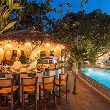 Auberge de jeunesse Moustache Goa Luxuria à Vagator Extérieur photo