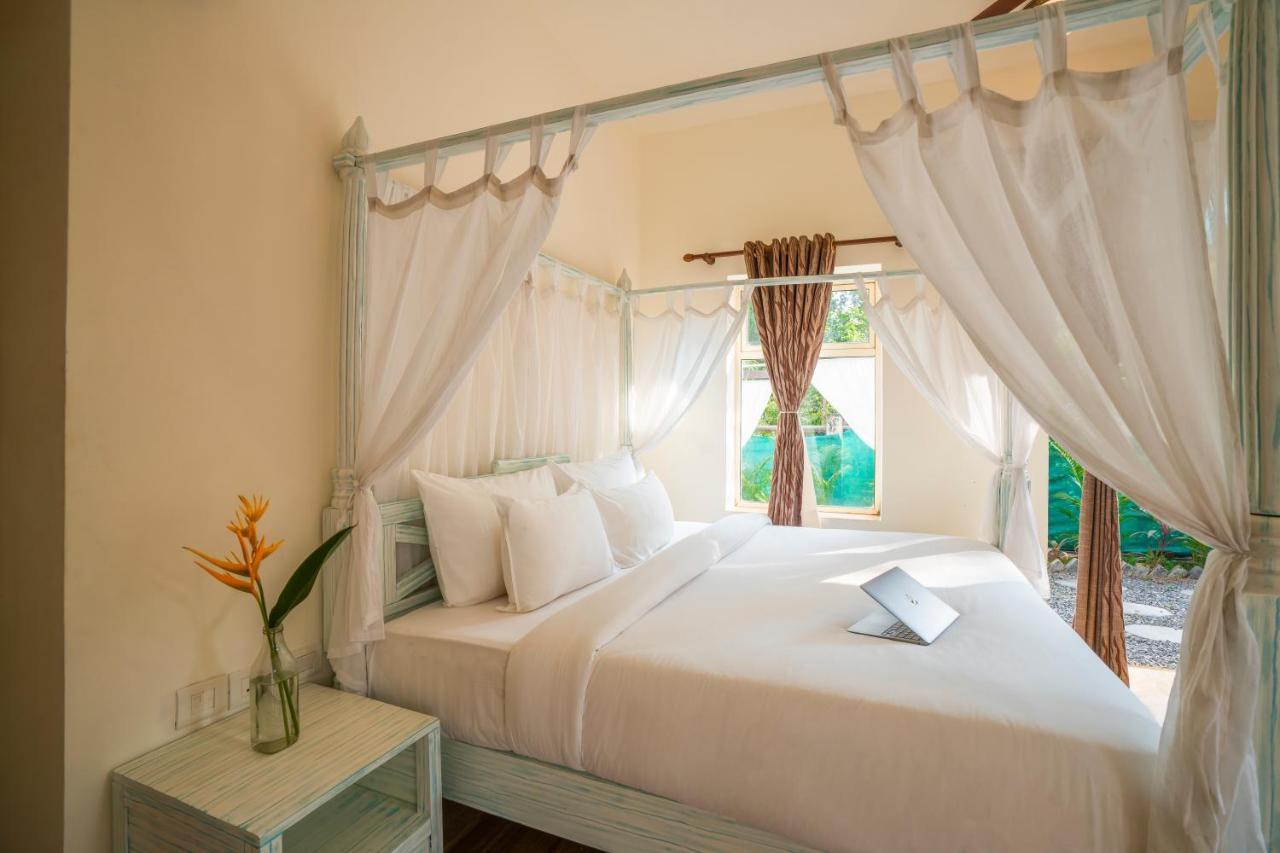Auberge de jeunesse Moustache Goa Luxuria à Vagator Extérieur photo