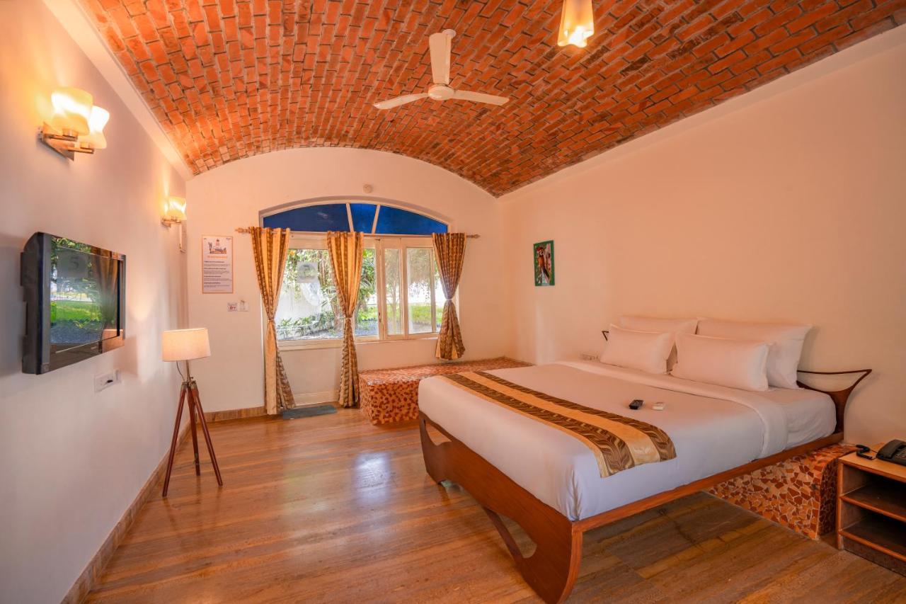 Auberge de jeunesse Moustache Goa Luxuria à Vagator Extérieur photo