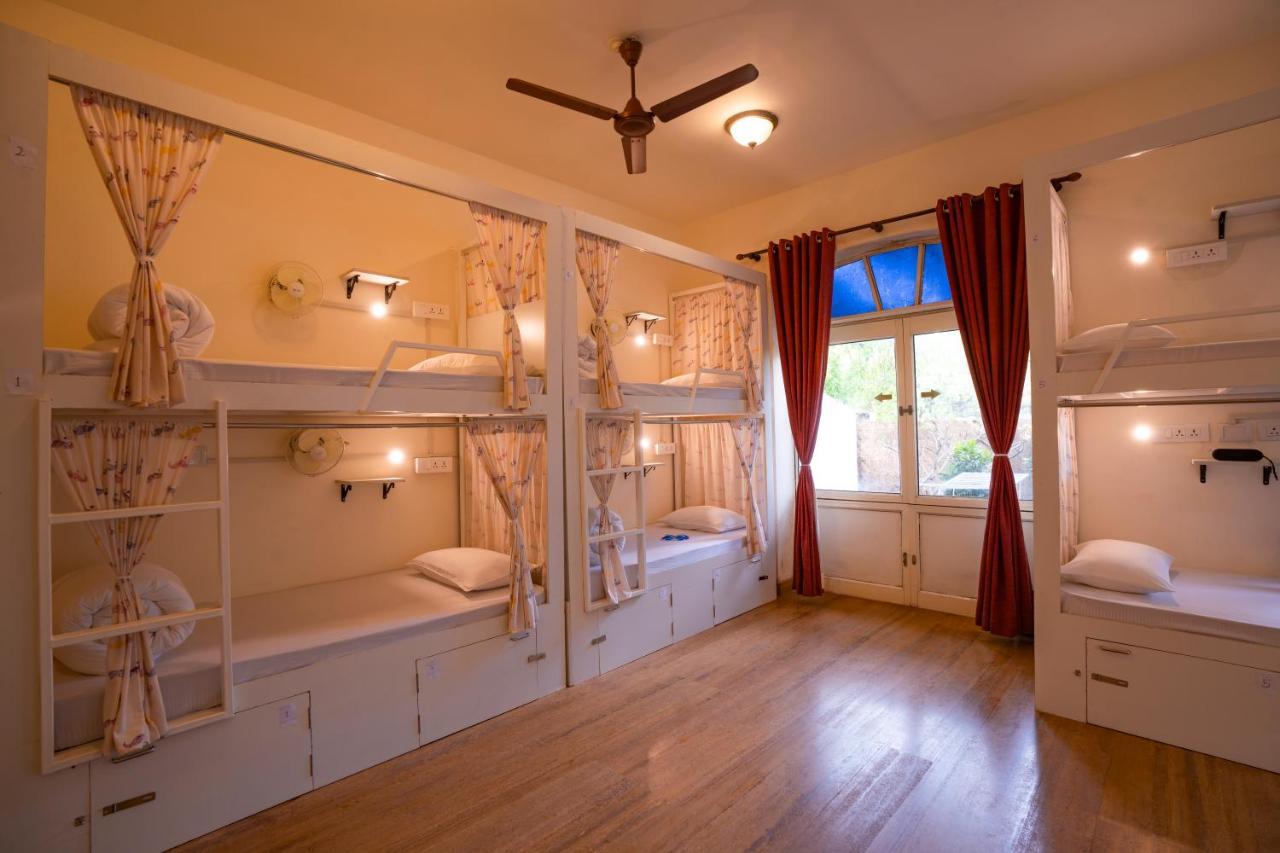 Auberge de jeunesse Moustache Goa Luxuria à Vagator Extérieur photo